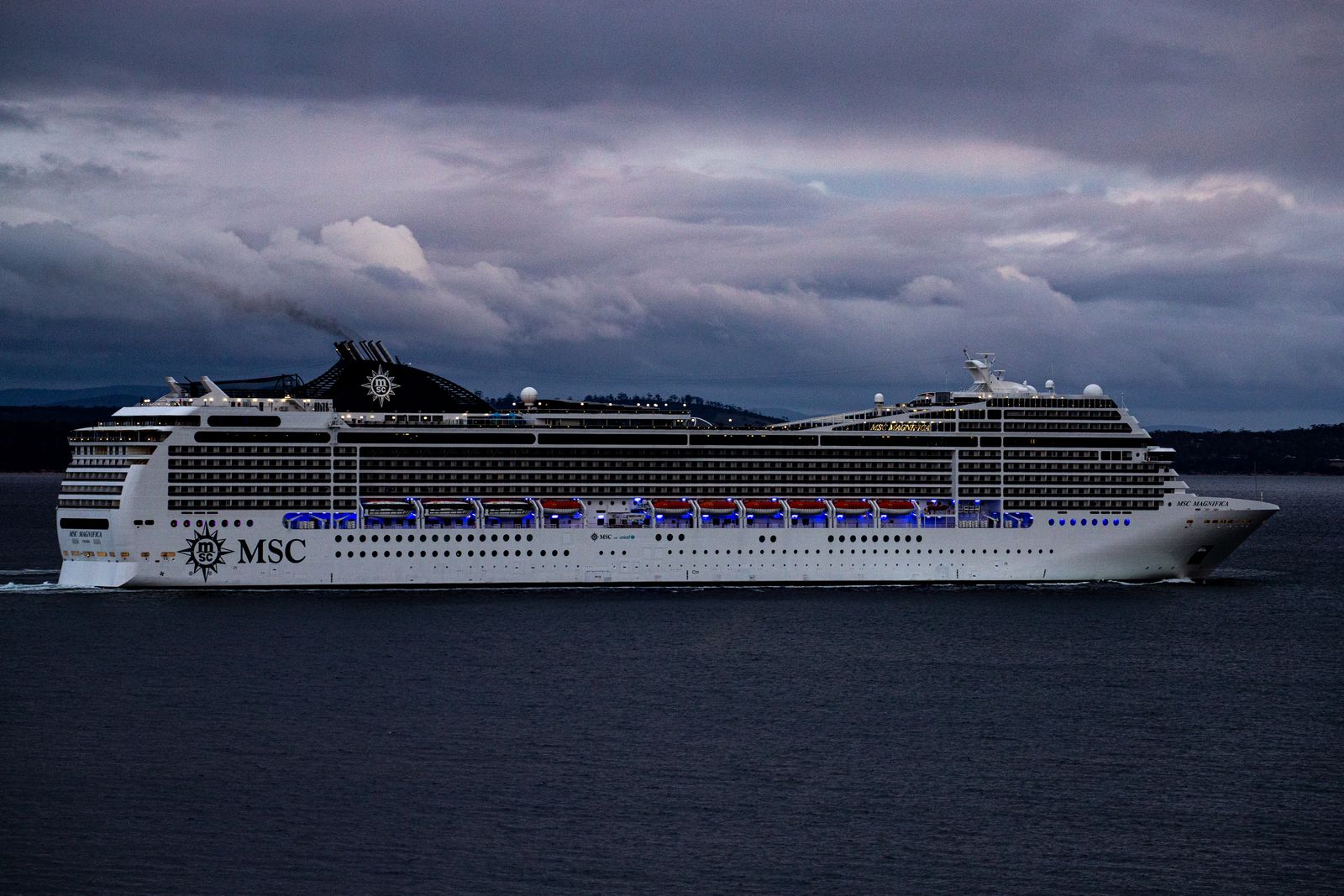 Cruise Ship Jobs in Qatar 2026 | Hospitality & Crew Opportunities